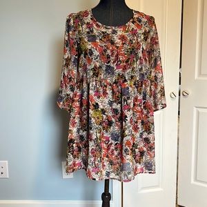 Happening in the present sheer blouse size medium abstract floral print